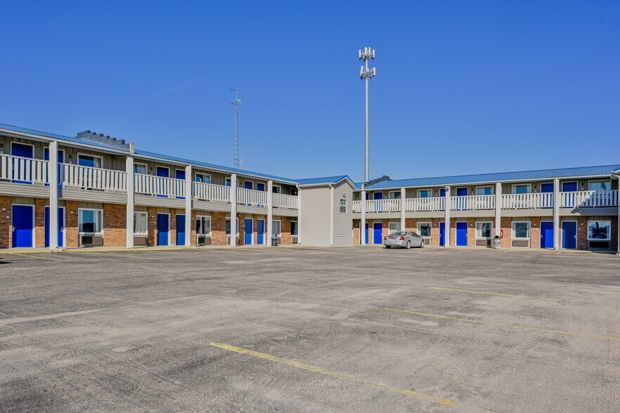 More Photos Of 5090 Buffalo Creek Rd, Elm Creek Hotel For Sale