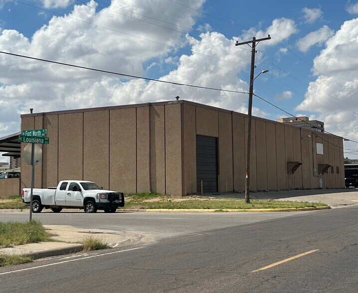 Primary Photo Of 308 E Louisiana Ave, Midland Light Manufacturing For Sale