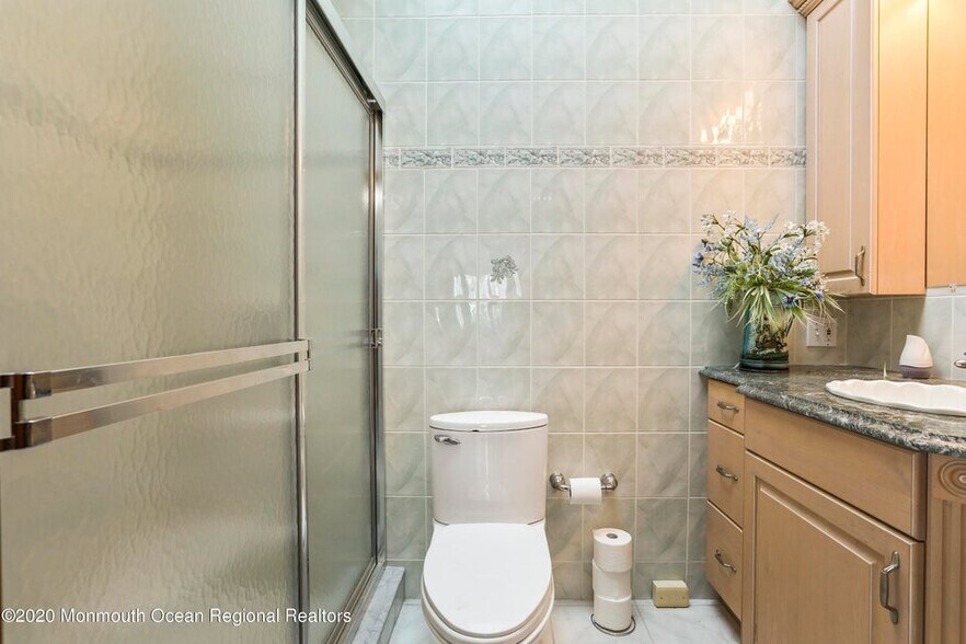 More Photos Of 520 Amboy, Keyport Marina For Sale