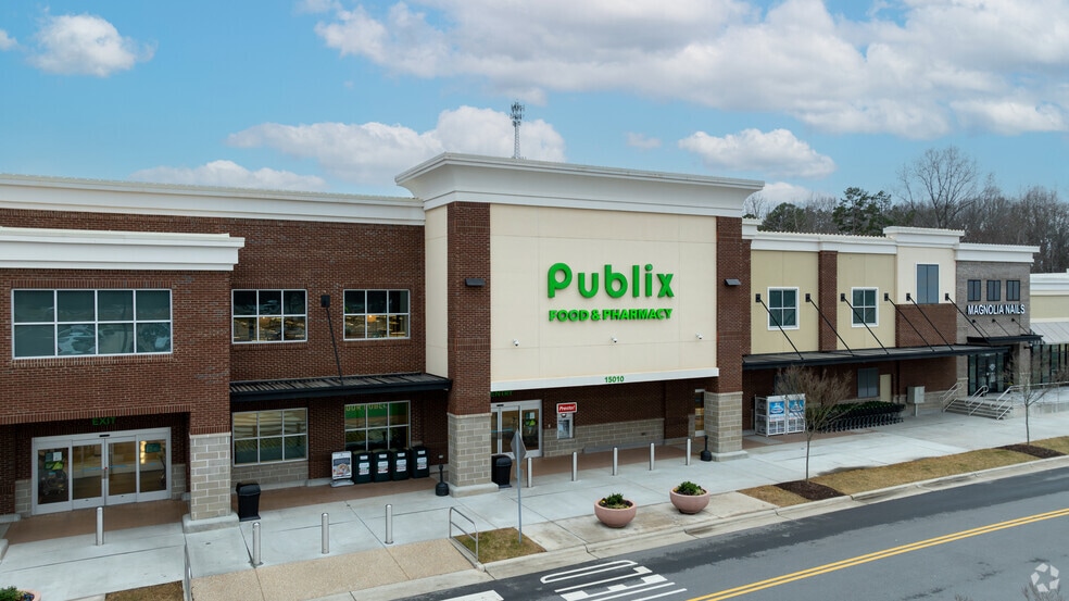 More Photos Of 14013 N Creek Village Dr, Huntersville Unknown For Lease