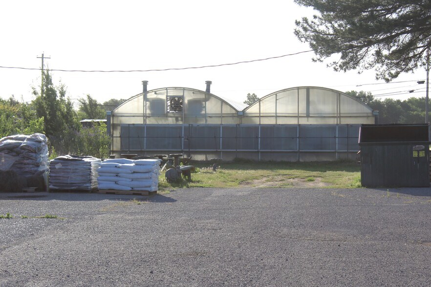 More Photos Of 2224 8th St, Woodward General Retail For Sale