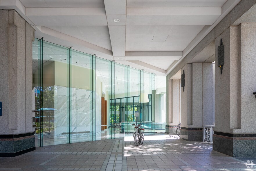 More Photos Of 6 Concourse Pky NE, Atlanta Unknown For Lease