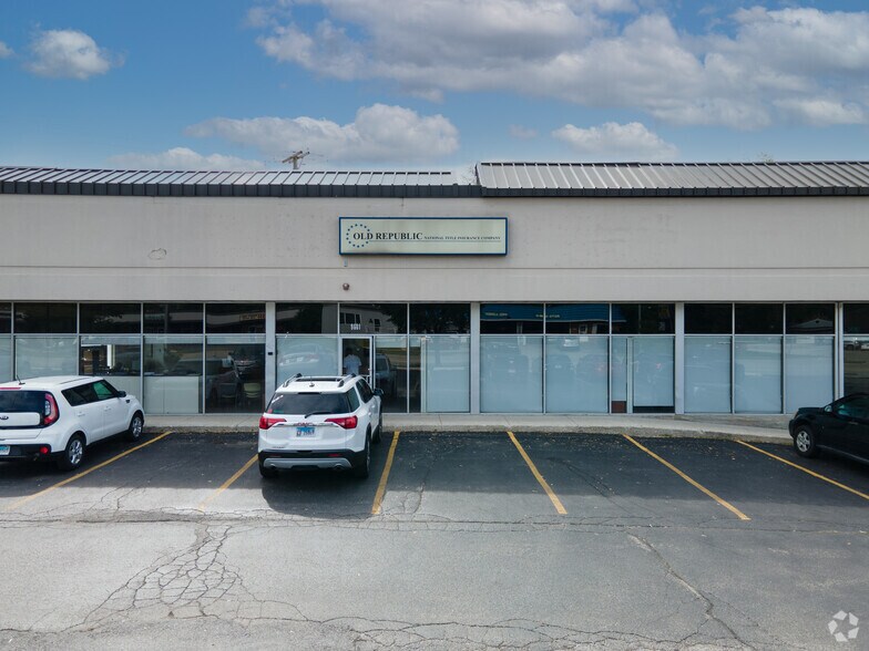 More Photos Of 9601-9609 Southwest Hwy, Oak Lawn Unknown For Lease