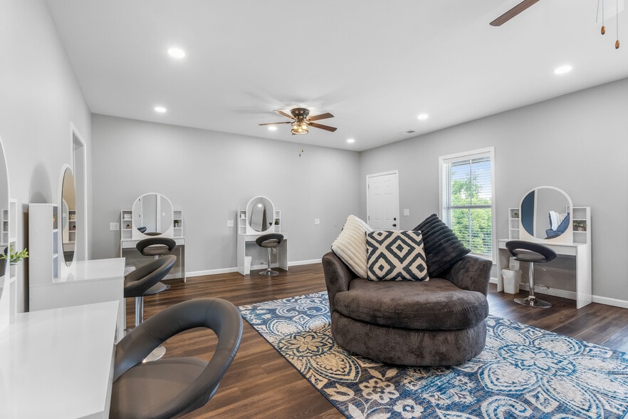 More Photos Of 1049 Oregon Rd, Lascassas Specialty For Sale