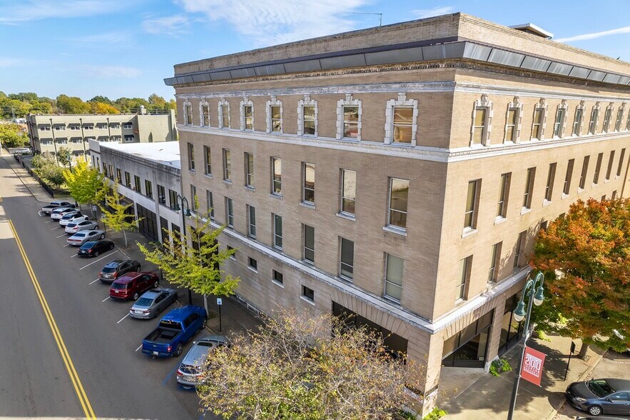 More Photos Of 118 N Church St, Jackson Office For Sale