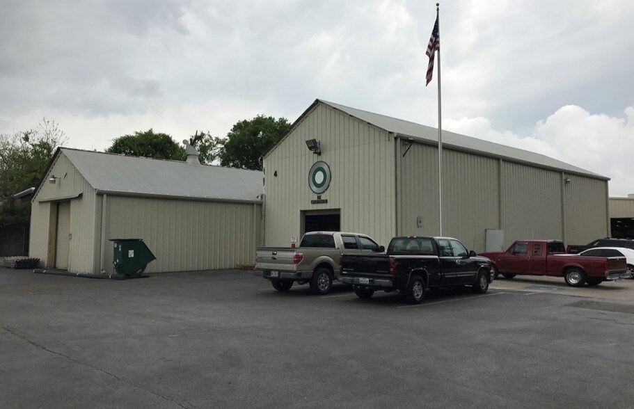 More Photos Of 4411 Navigation Blvd, Houston Warehouse For Sale