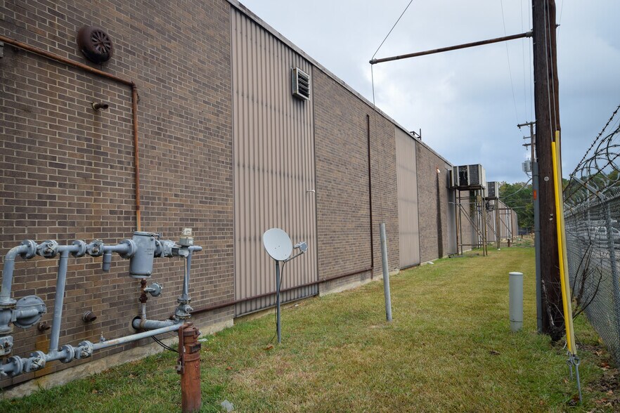 More Photos Of 6005 Scott Hamilton Dr, Little Rock Distribution For Sale