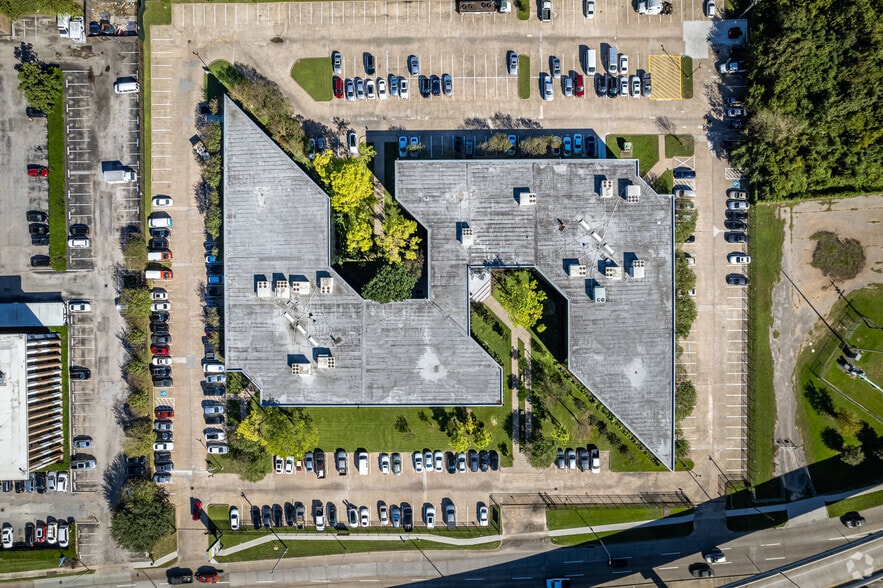 More Photos Of 6220 WESTPARK Dr, Houston Office For Lease