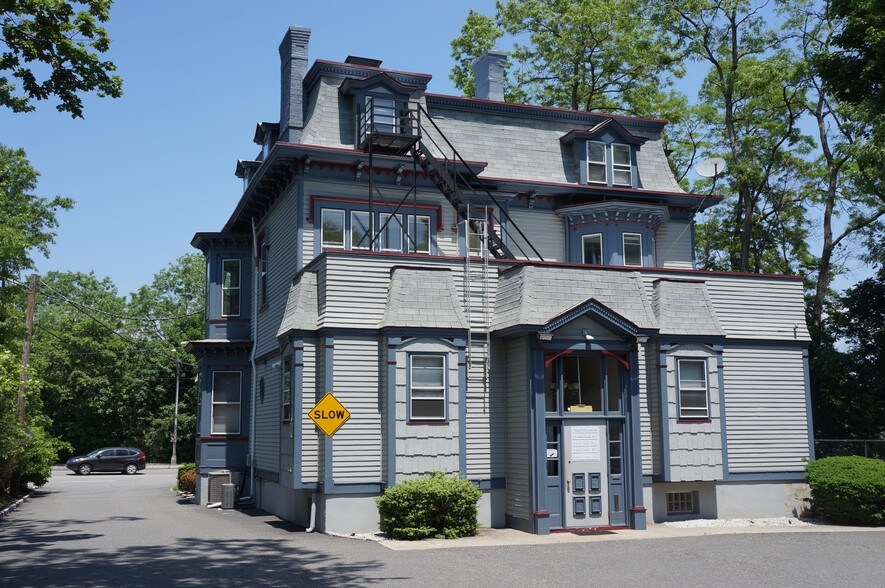More Photos Of 50 Northfield Ave, West Orange Office For Lease