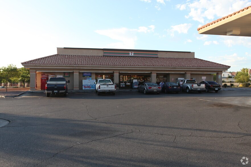 More Photos Of 425 E Windmill Ln, Las Vegas Service Station For Sale