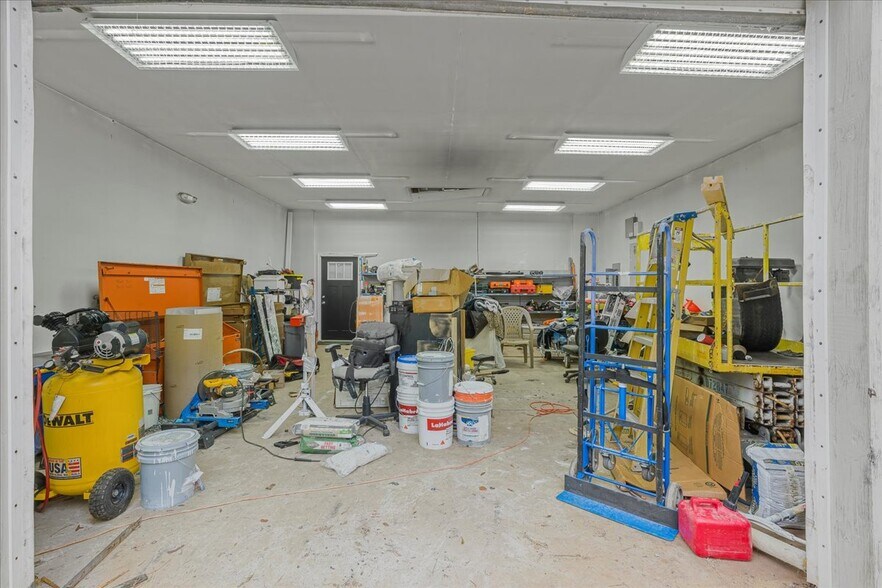 More Photos Of 7513 Highway 90, Milton Loft Creative Space For Sale