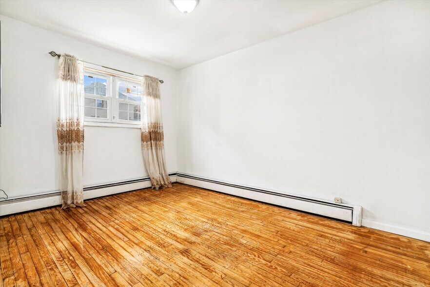 More Photos Of 458 Swinton Ave, Bronx Apartments For Sale