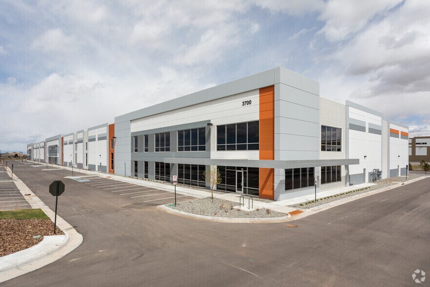 Primary Photo Of 3700 N Salida St, Aurora Warehouse For Lease