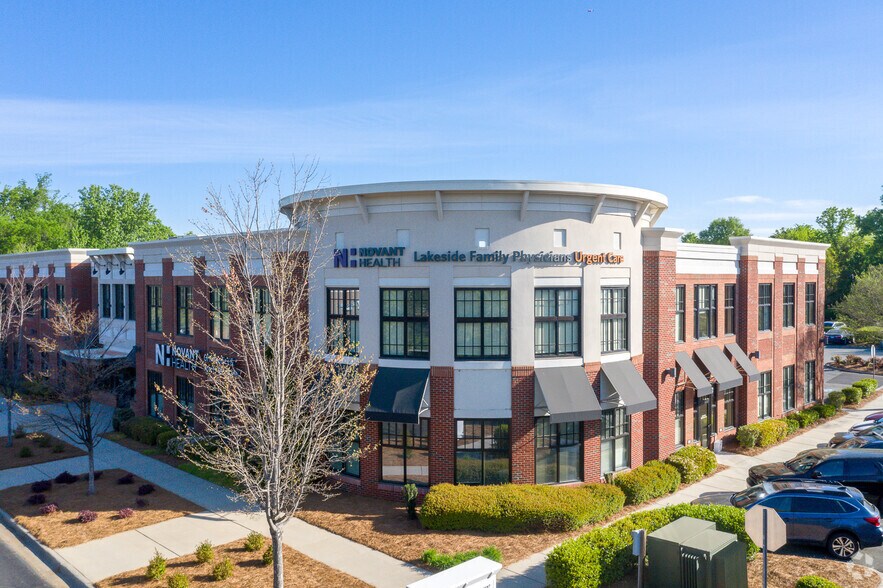 Primary Photo Of 19475 Old Jetton Rd, Cornelius Medical For Lease
