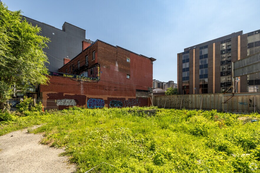More Photos Of 235-241 Bank St, Ottawa Land For Sale