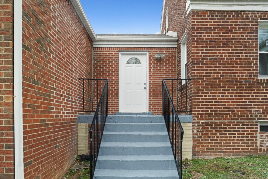 More Photos Of 922 Ridge Rd Se, Washington Assisted Living For Sale