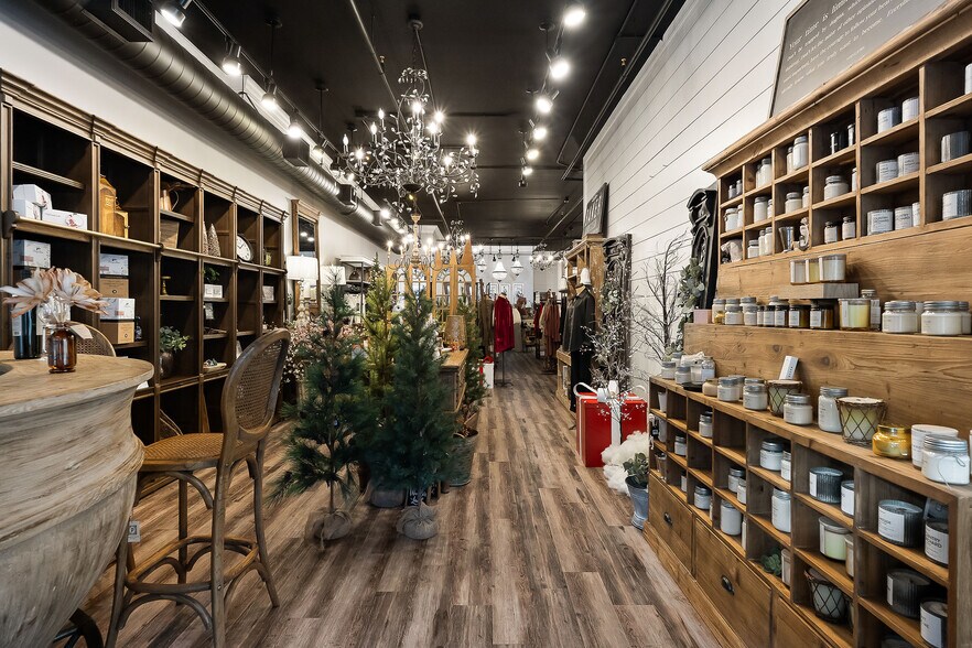 More Photos Of 207 E Main St, McMinnville General Retail For Sale