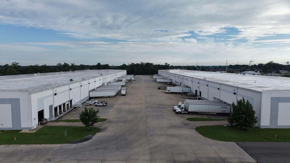 More Photos Of 1870 Grand Terre Ln, Port Allen Distribution For Lease