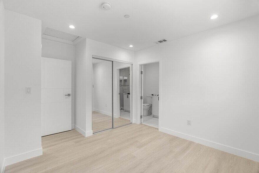 More Photos Of 3419 Montrose Ave, La Crescenta Multifamily For Sale