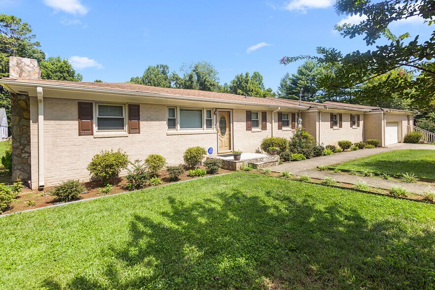 More Photos Of 950 Totten Rd, Gibsonville Freestanding For Sale