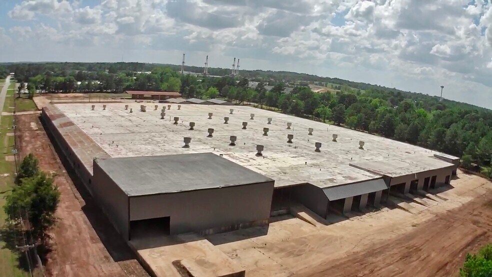 More Photos Of 12345 Massey ave, Tyler Distribution For Lease