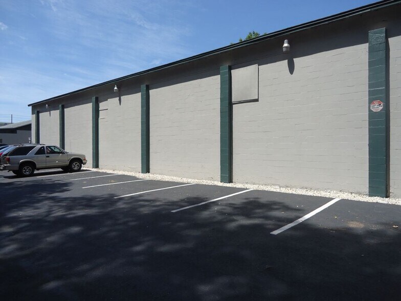 More Photos Of 1260 W Bay Dr, Largo Storefront For Lease