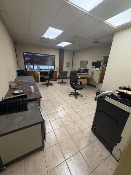 More Photos Of 7082 Tule Rd, Arbuckle Industrial For Sale