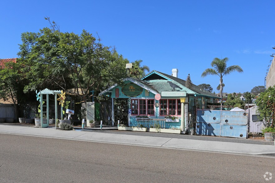 More Photos Of 315 S Cedros Ave, Solana Beach Freestanding For Sale