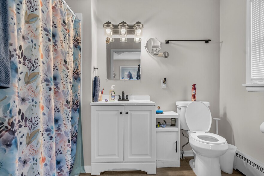 More Photos Of 182 W North St, Crown Point Apartments For Sale