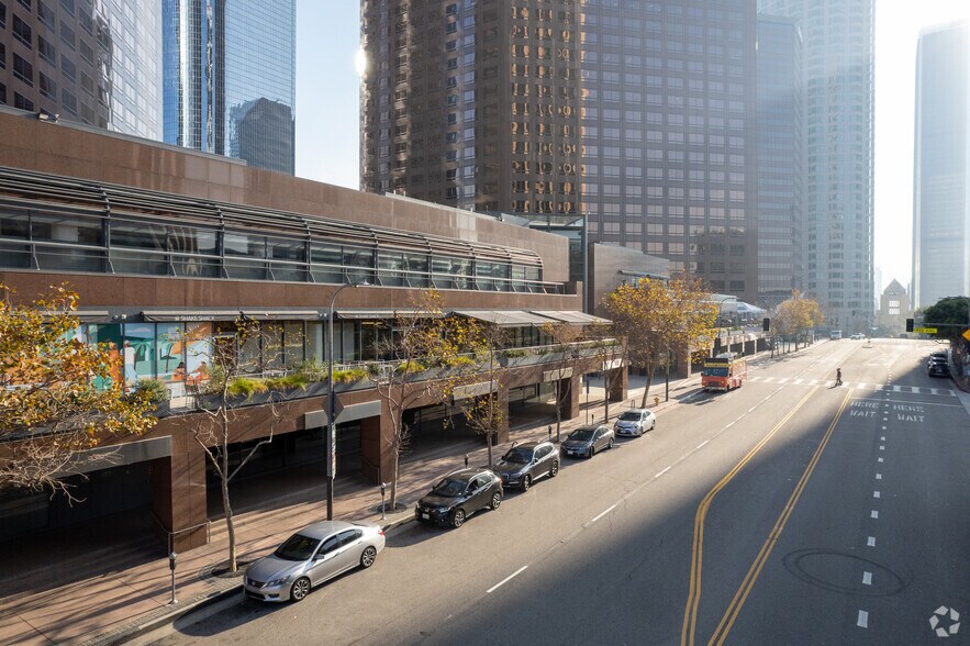 More Photos Of 333 S Grand Ave, Los Angeles Office For Lease