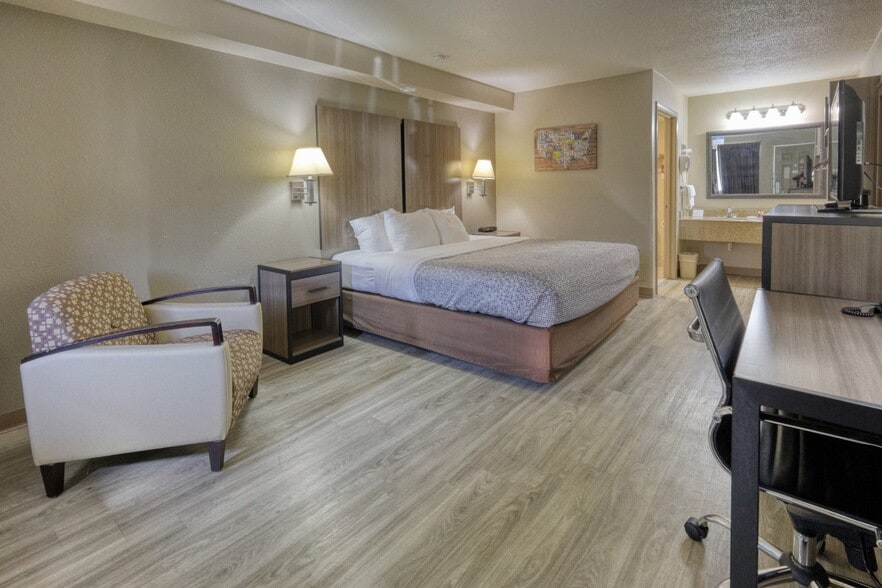 More Photos Of 221 S US Highway 77 Byp, Kingsville Hotel For Sale