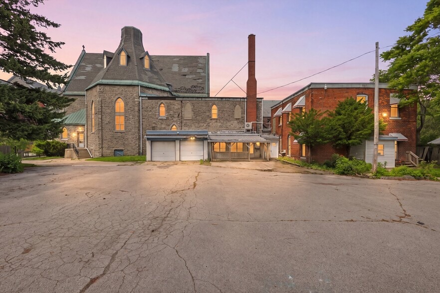 More Photos Of 193 Elk St, Buffalo Religious Facility For Sale