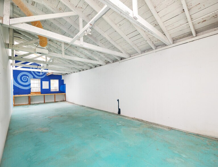 More Photos Of 535-539 Main St, Half Moon Bay Storefront Retail Residential For Sale