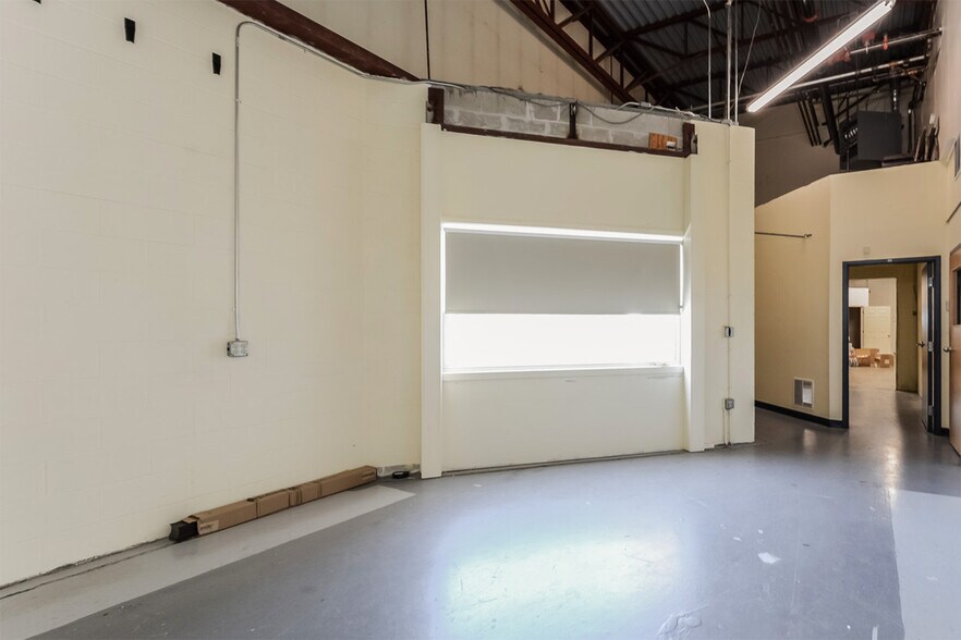 More Photos Of 160 Ayer Rd, Littleton Light Distribution For Lease