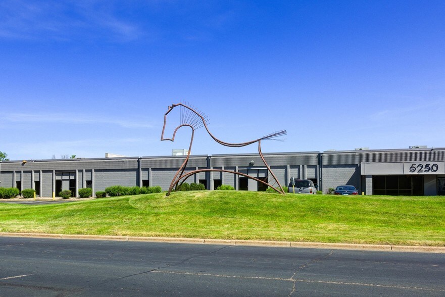 More Photos Of 5250-5280 W 74th St, Edina Light Distribution For Lease