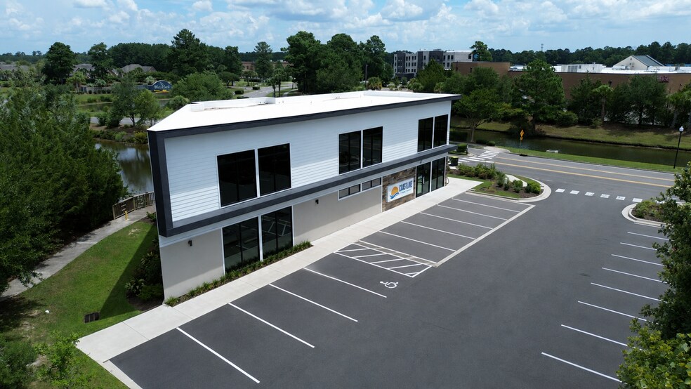 More Photos Of 1007 Olde Waterford Way, Leland Office For Sale