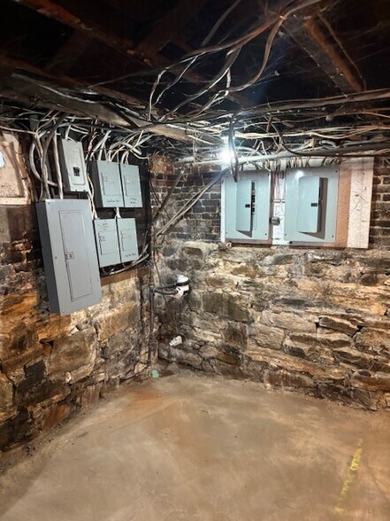 More Photos Of 80 Wilson St, Portland Apartments For Sale
