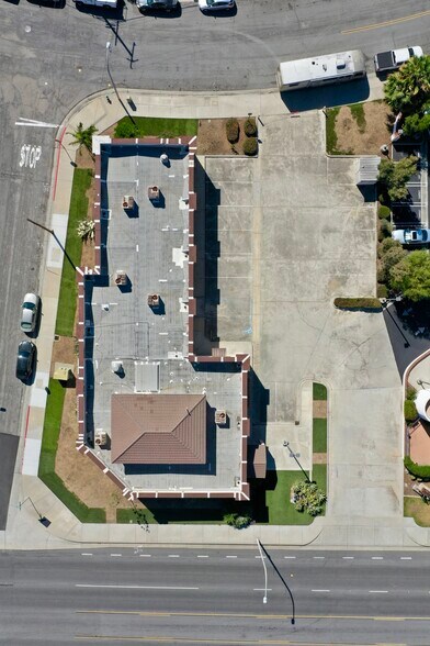 More Photos Of 239 N Brea Blvd, Brea Freestanding For Lease