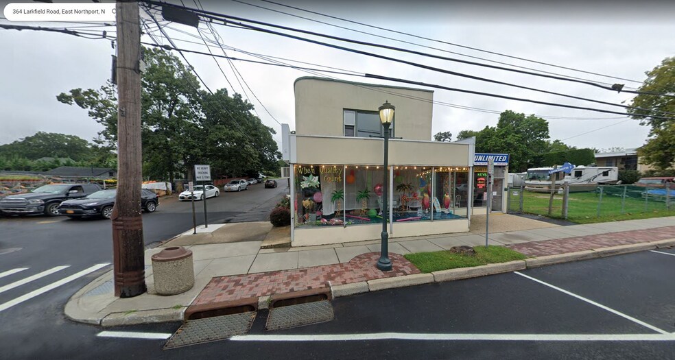 More Photos Of 362-364 Larkfield Rd, East Northport Storefront Retail Residential For Lease