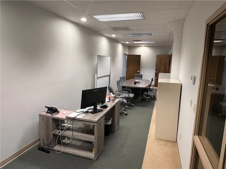More Photos Of 28 W North St, Danville Office For Sale