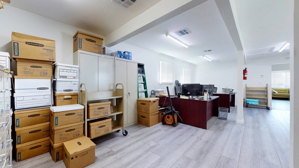 More Photos Of 6851 Foothill Blvd, Tujunga Office Residential For Sale