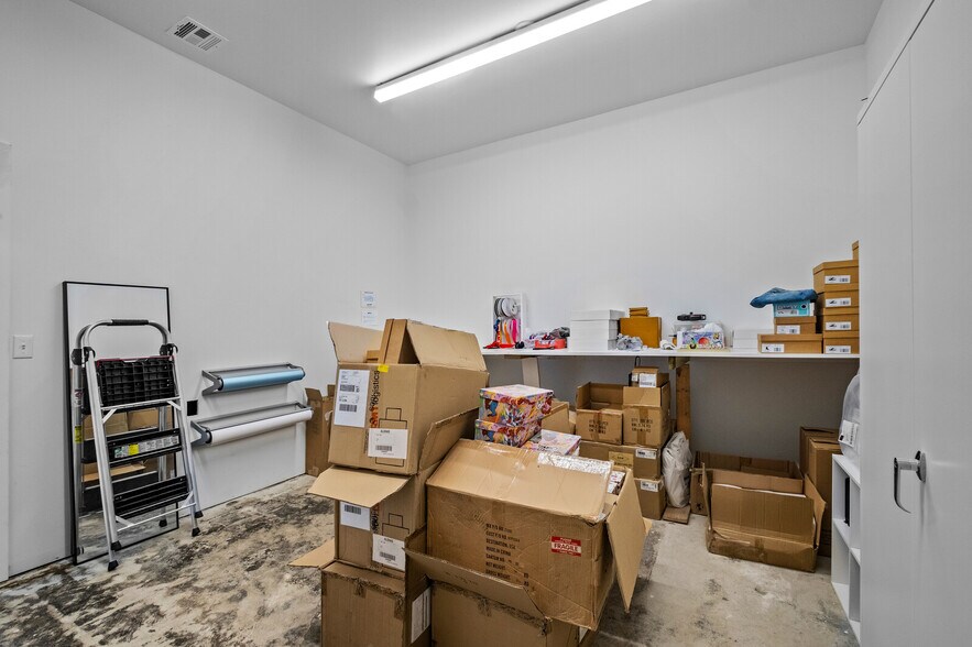 More Photos Of 124 S Joplin Ave, Joplin Warehouse For Sale