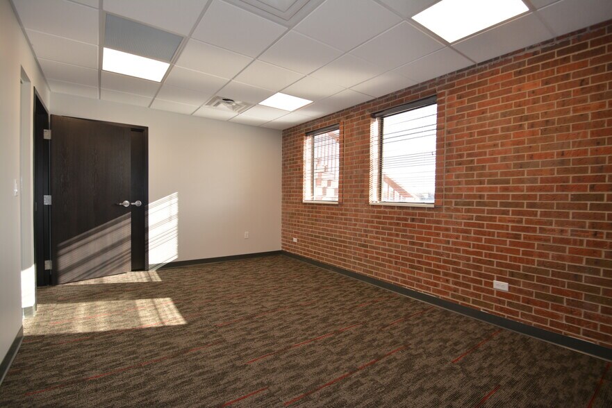 More Photos Of 6595 W 14th Ave, Lakewood Office For Lease