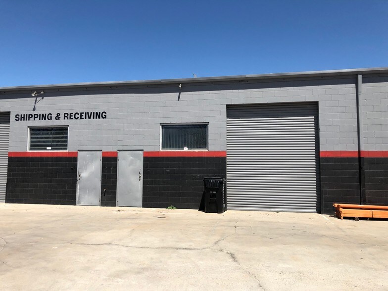 More Photos Of 18212-18216 Parthenia St, Northridge Service For Lease