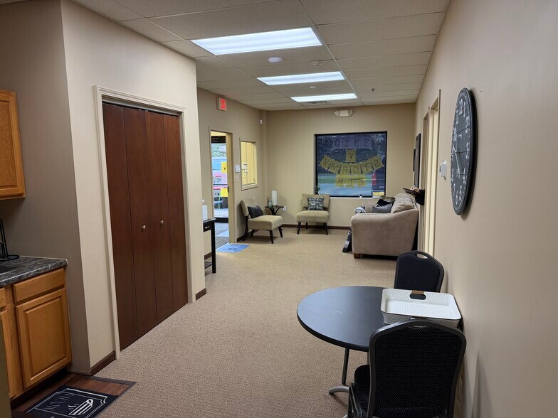 More Photos Of 3310 Middlebury St, Elkhart Manufacturing For Lease