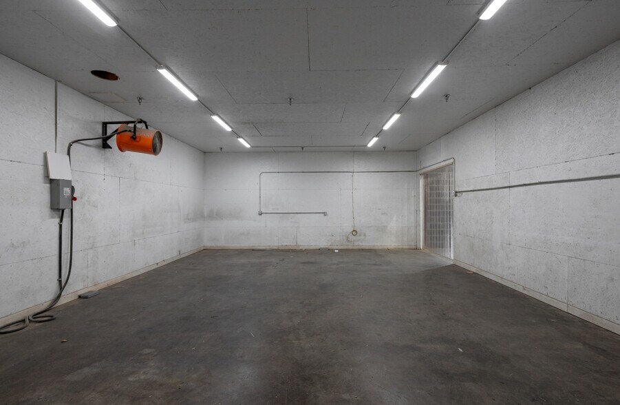 More Photos Of 1111 Neville St, Durham Warehouse For Sale