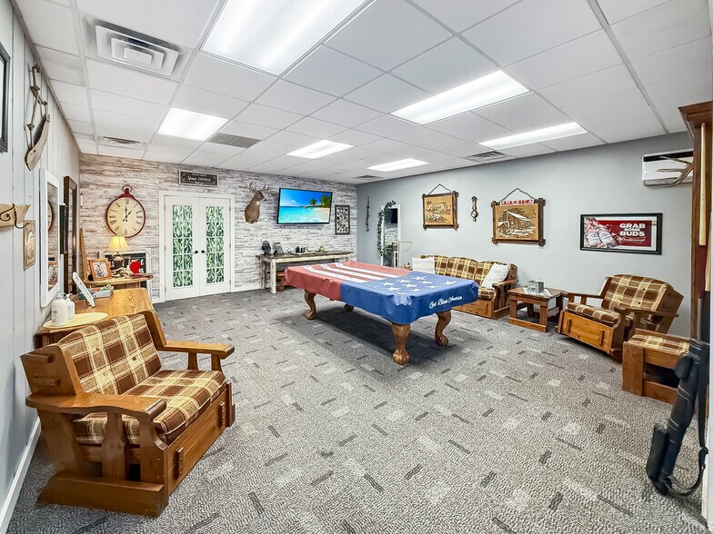 More Photos Of 3408 Clarke St, Norwalk Specialty For Sale