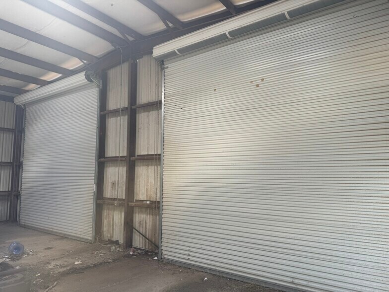 More Photos Of 2589 US-77, Hallettsville Warehouse For Sale