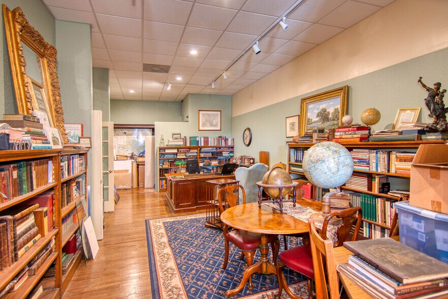 More Photos Of 226 Fort McKavitt St, Mason Hospitality For Sale