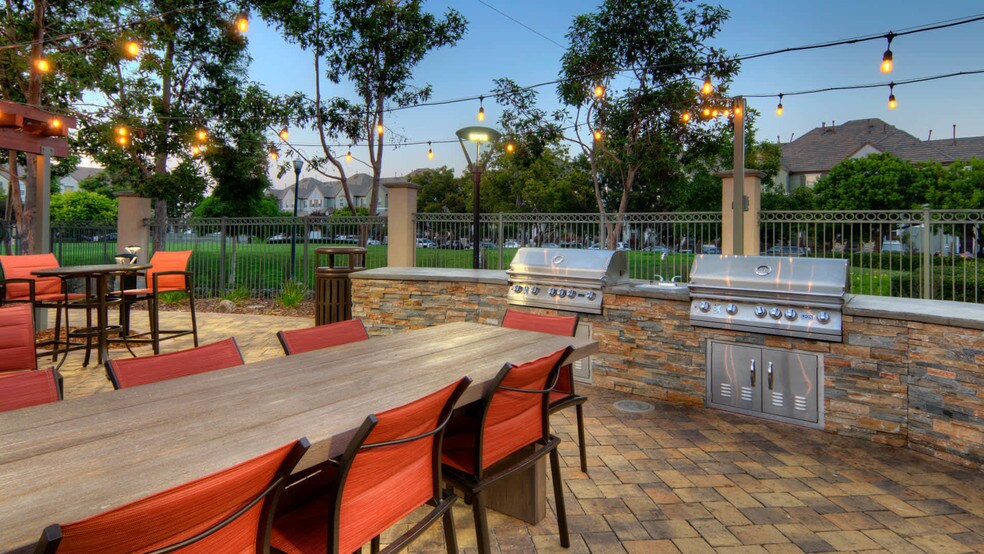 More Photos Of 1001-1101 Park Pl, San Mateo Apartments For Lease